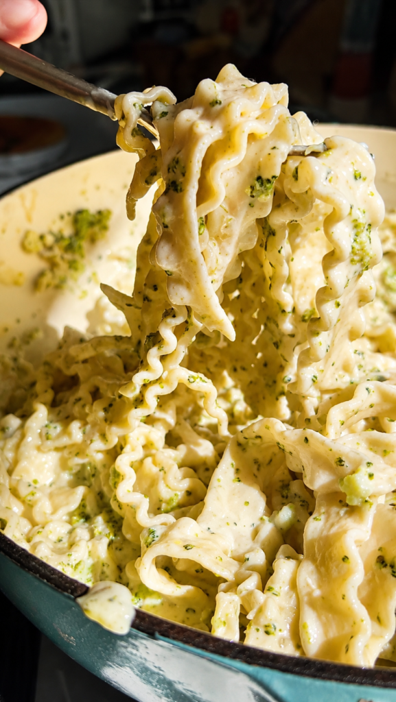 Finished mafaldine pasta limone with broccoli